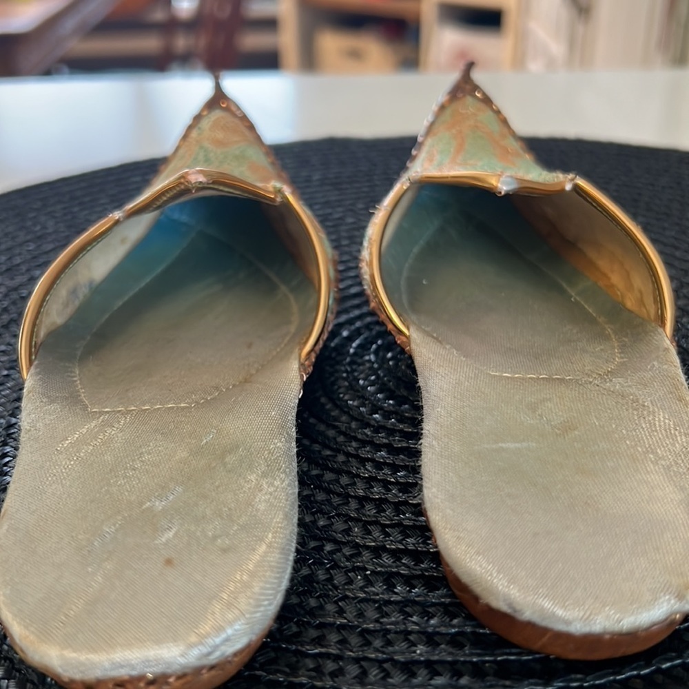 Child’s VINTAGE Turkish slippers - Picture 3 of 4